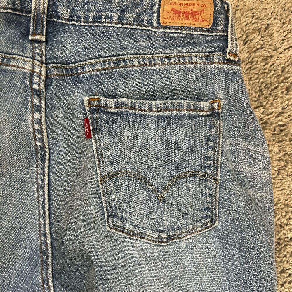 Levi’s 552 Mid Rise Straight Size 8 Short Women's Distressed Classis